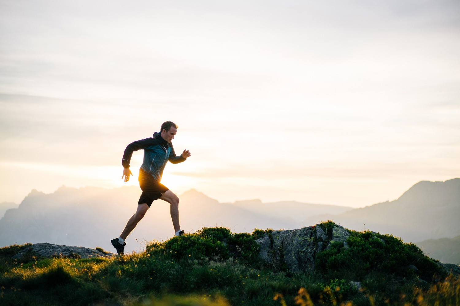 Man fell running in the mountains