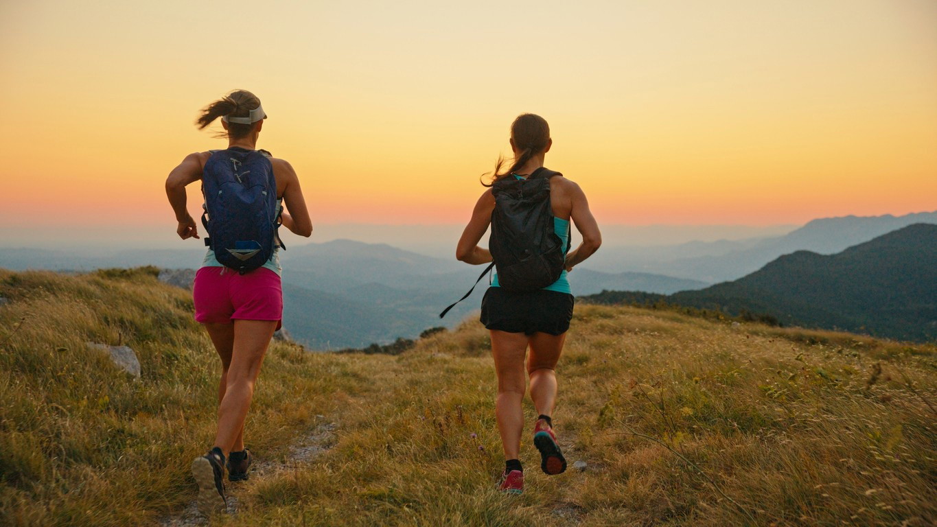 two friends running